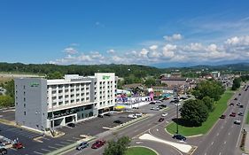 Holiday Inn & Suites Pigeon Forge Convention Center By Ihg
